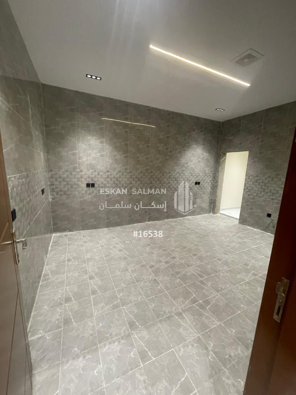 0.jpg